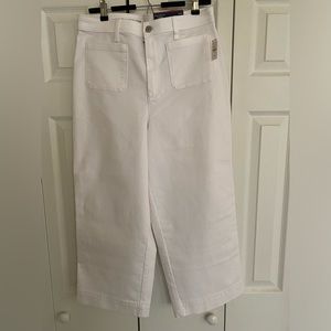 NWT. Talbot Crop White Jeans.